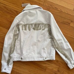 Women's White Denim Jacket with Rhinestone fringe. NWT♥️